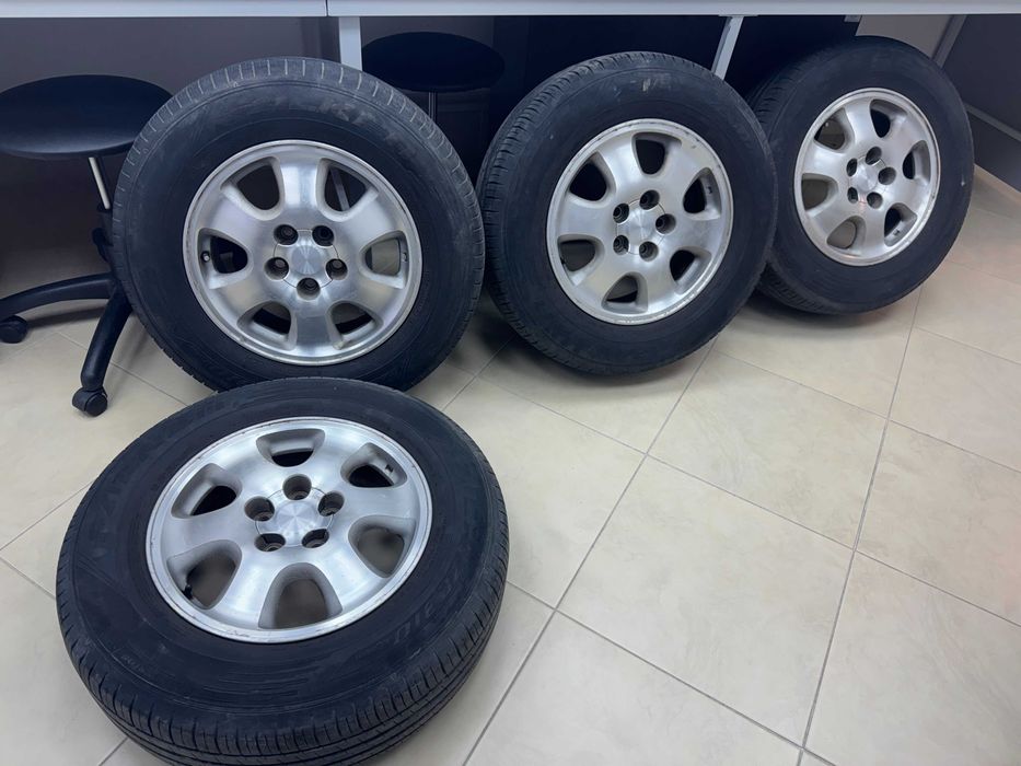 Оригинални джанти Toyota 16, с гуми Falken 215/70r16