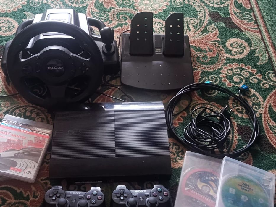 Продам PS3 в отличном состоянии