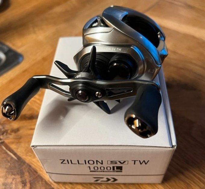 2021 Daiwa Zillion SV BOOST 1000 L + HL