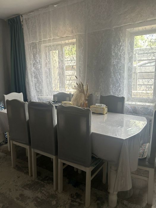 Продам стол деревянный