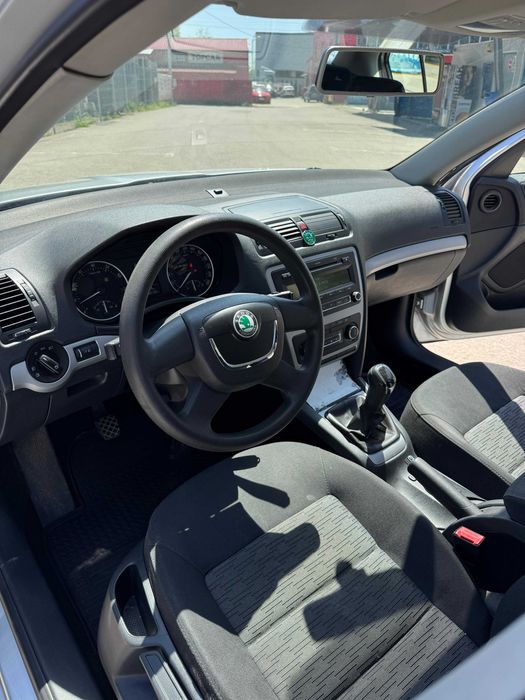 Skoda Octavia 2013 1.6 tdi benzina