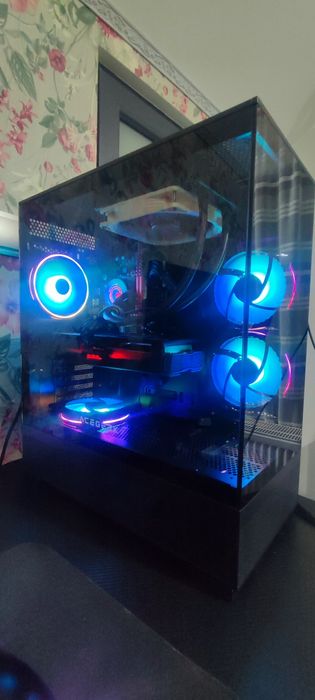 Vand unitate Gaming i7 10700k 16 gb ram ssd ati vega 56