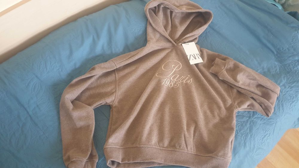 Страхотна блуза ZARA с качулка за момичета 13-14 г.Нова с етикет.