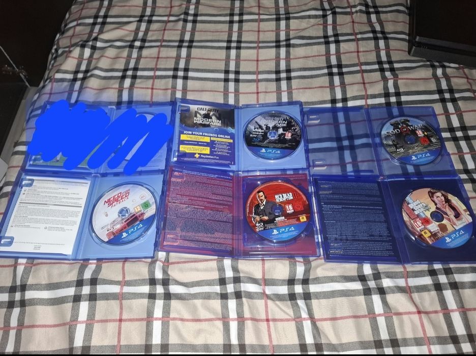 PlayStation 4/Ps4 Slim 528gb cu 5 jocuri si volan cu pedale