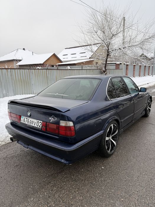 Продам машину Bmw 525 E34