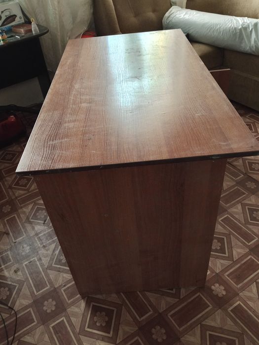 Продам письменный стол б/у