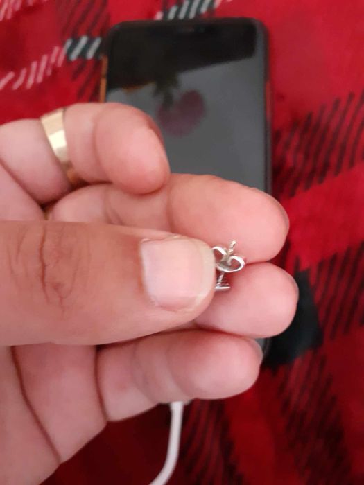 Vând cercei din aur sau schimb cu telefon alta bijuterie