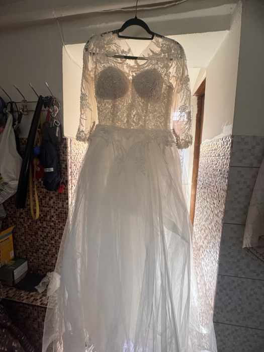 Vand rochie mireasa