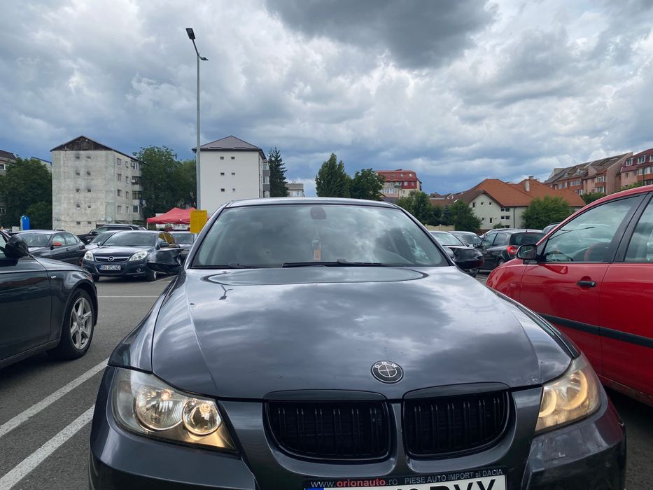 Vând set faruri BMW E90