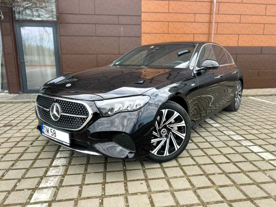 Mercedes-Benz E300e Hybrid Benzina+Electric - An Fabricatie 2025