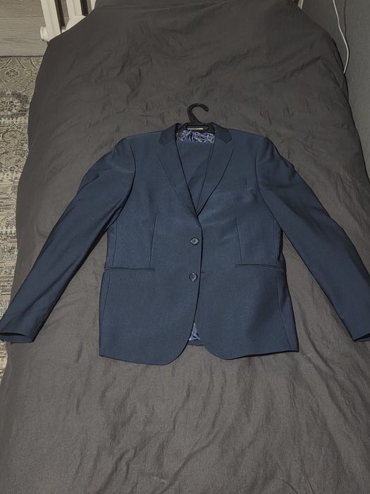 Продам костюм мужской