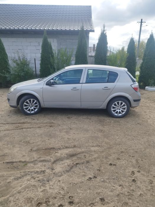 Opel Astra 2006 benzină, 1.408 € — imagine 2