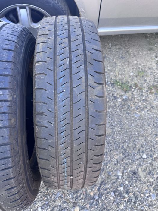 215/75R16C Nexen.
