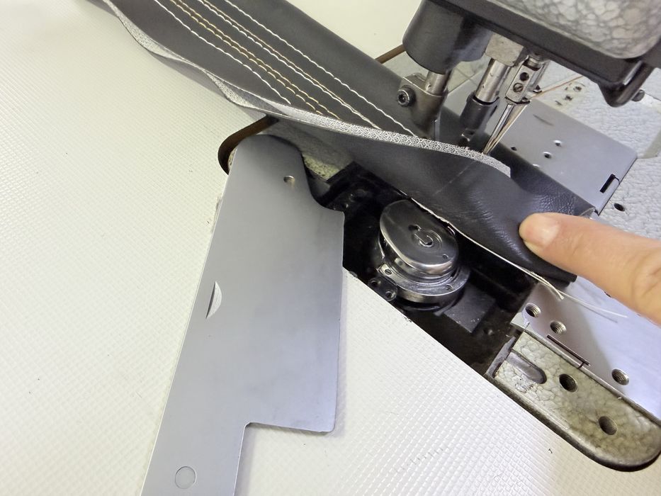 Masina de cusut 2 ace triplu transport Durkopp adler 8 mm