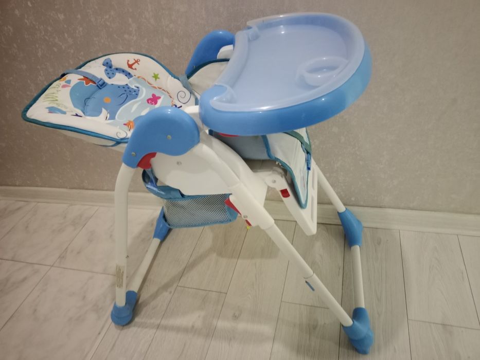 Детский стульчик для кормления