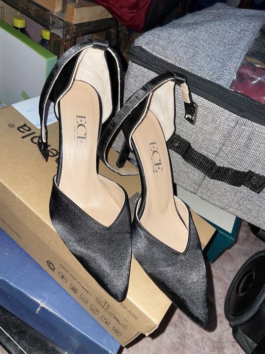 Продам новые туфли