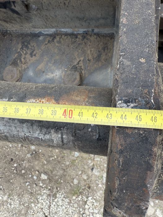Graifer rotativ pentru demolarii