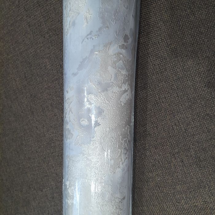 Срочно продам 1 рулон обоев ,ширина 1м.