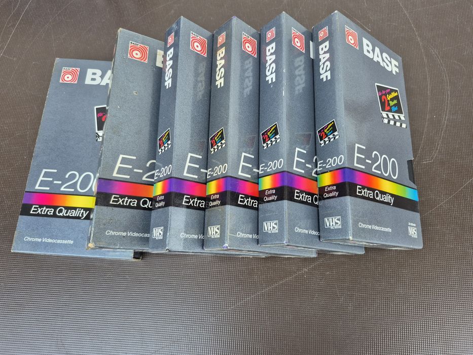 Vând 18 casete video VHS originale Basf  200 minute colectie de filme