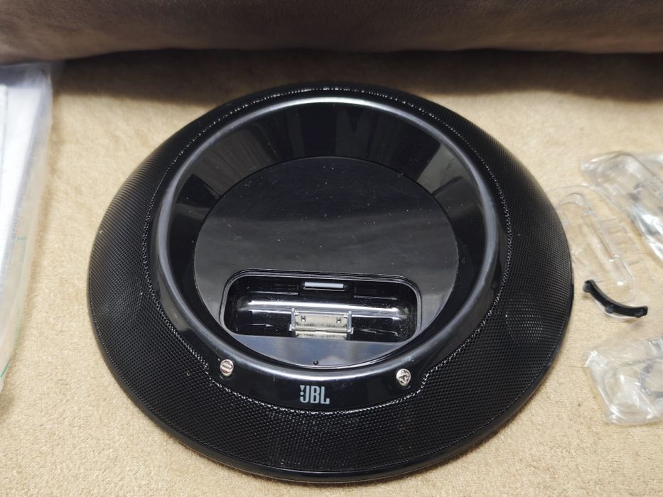 Док JBL със Ipod като нова