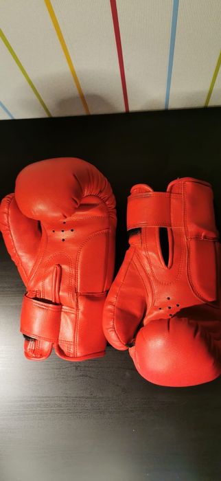 Vând mănuși box  LuME, MARIMEA m