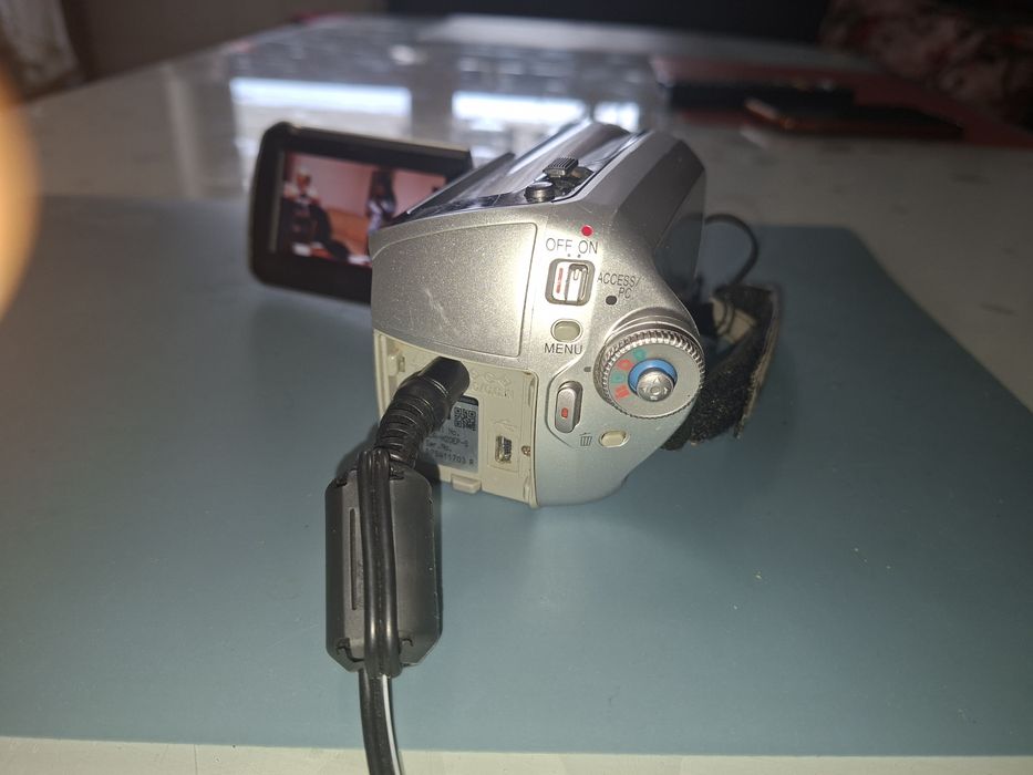Panasonic SDR-H20,  înregistrare pe HDD 30 gb + slot card SD, 32x zoom