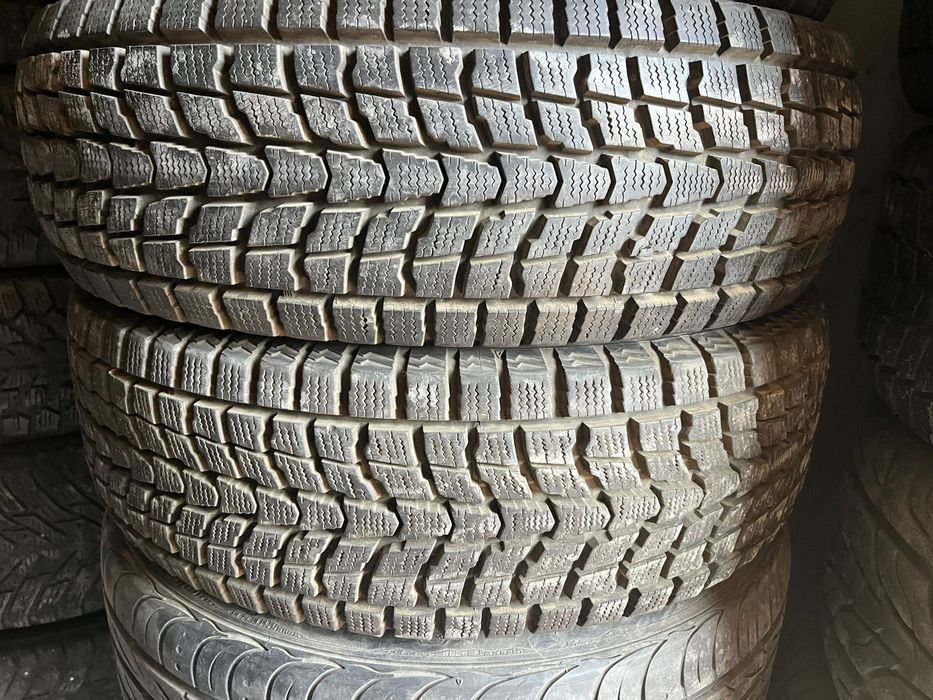 Комплект зимней резины 235/65/17