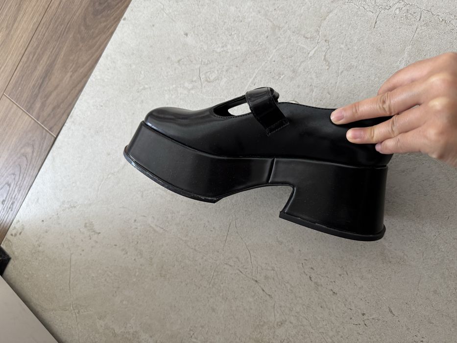 Обувь Charles and Keith