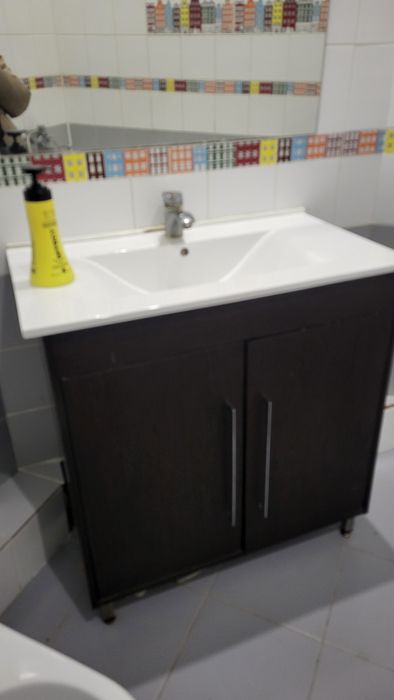 Продам тумбу с раковиной бу