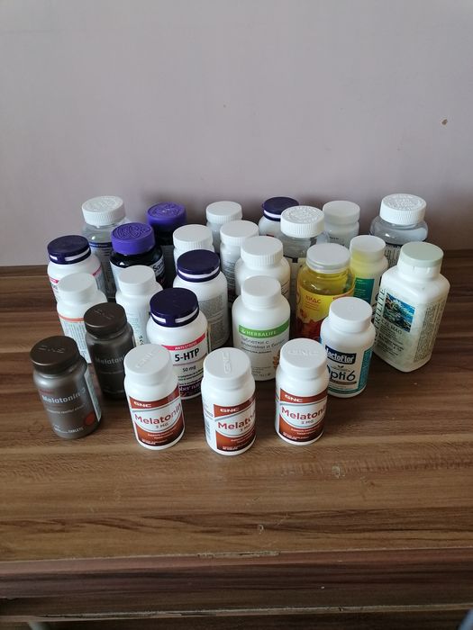 Бурканчета от хранителни добавки 0.30 лв/бр.