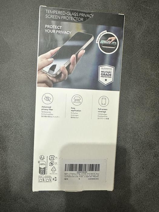 Sigilat Set 3x Folii  ESR de protectie privacy pentru iPhone 16 Pro, cu auto aplicare