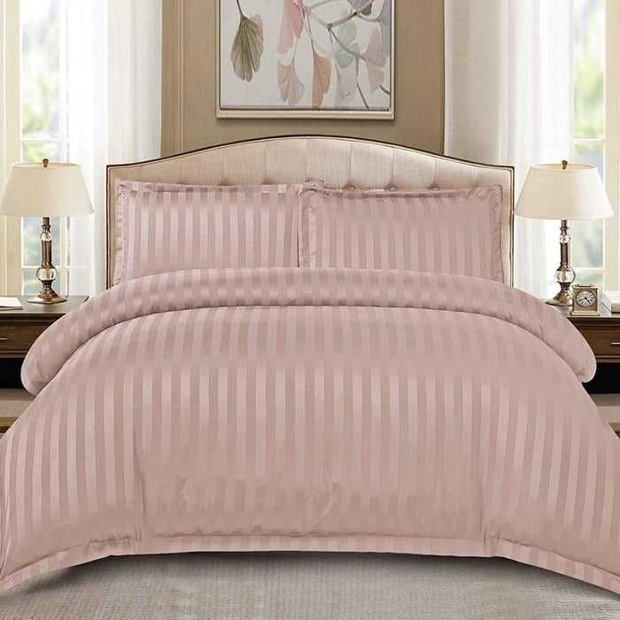 Луксозни спални комплекти