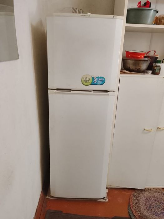 Продам холодильник срочно!