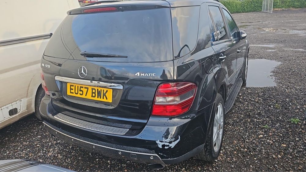 Mercedes-Benz ML 420 на Въздух на части