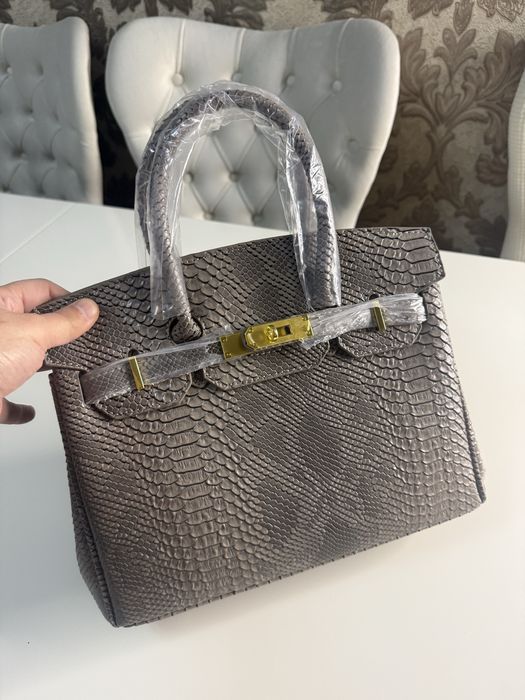 В наличии сумка новая