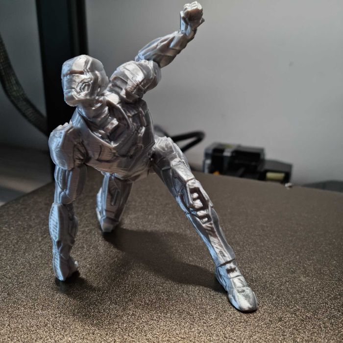 Figurina Iron Man MK42 - imprimare 3D la comanda