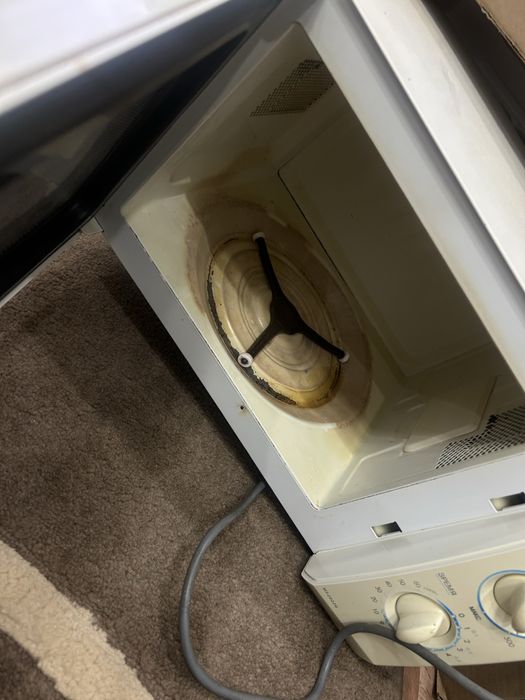 Микроволновка продам