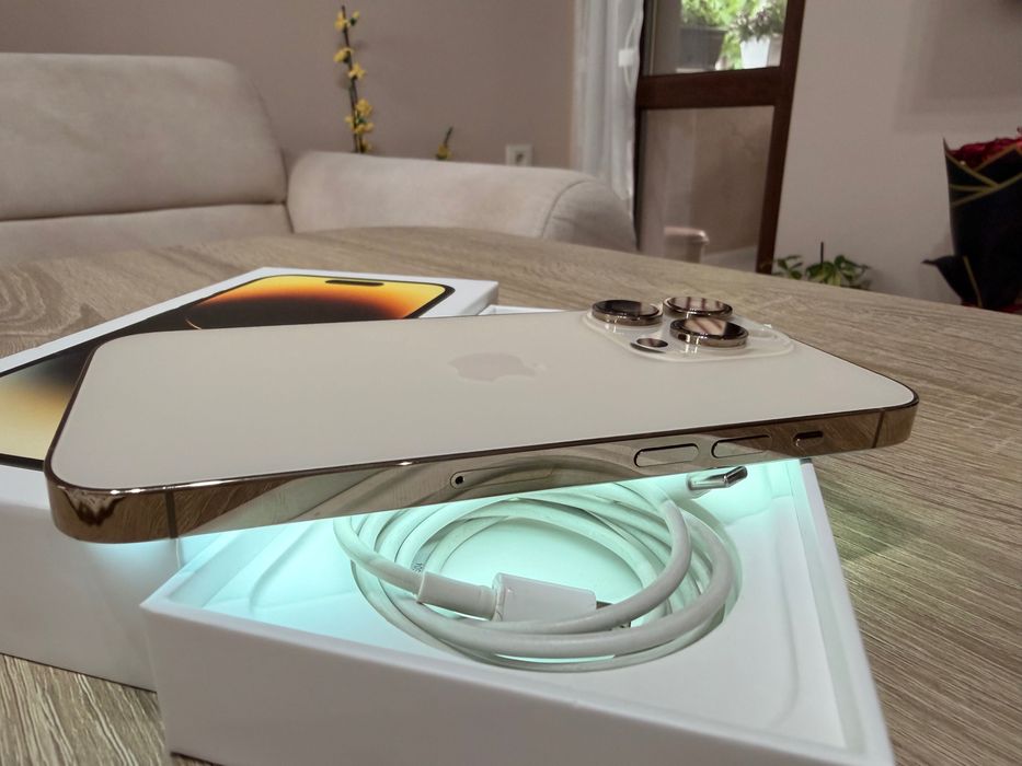 Iphone 14 pro Gold