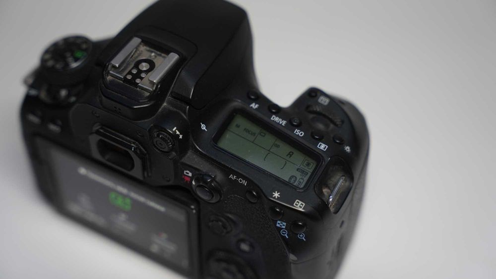 Фотоаппарат Canon EOS 90D