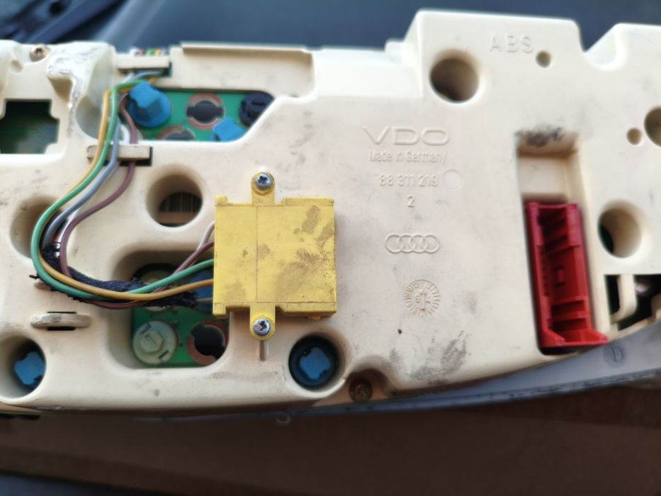 Щиток Ауди a6  2.6