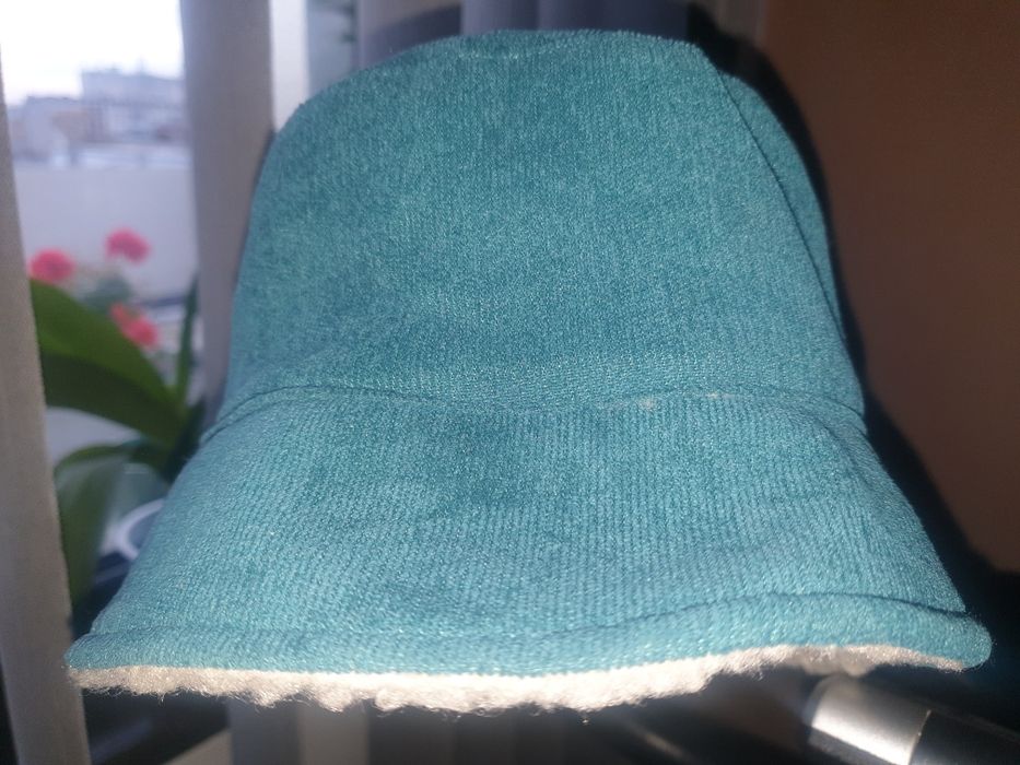 Reserved детска топла шапка от рипсено кадифе