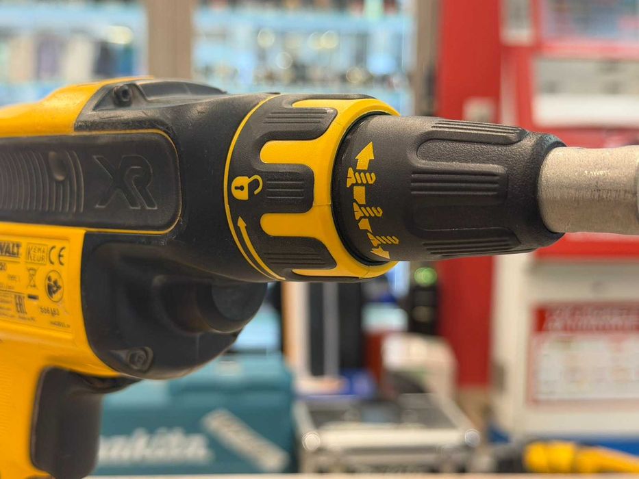 Винтоверт за гипсокартон DeWalt DCF620+ батерия DeWalt DCB184 18V 5.0Ah и приставка DeWalt DCF6201