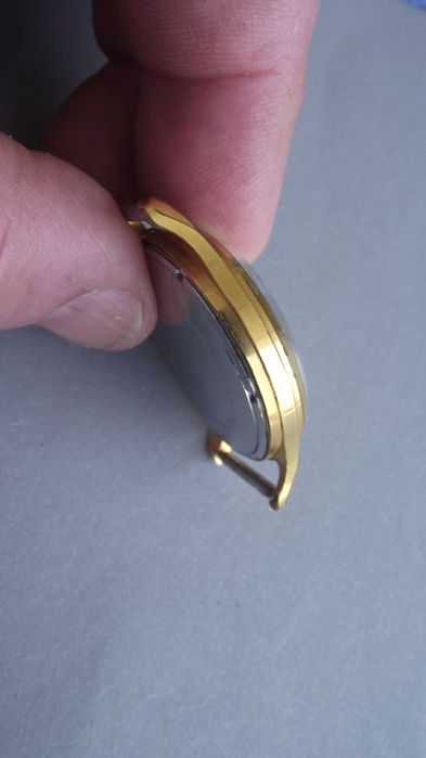 ЧАСОВНИК - "ВОЛНА" / 22камъка позлата - рядко срещан.