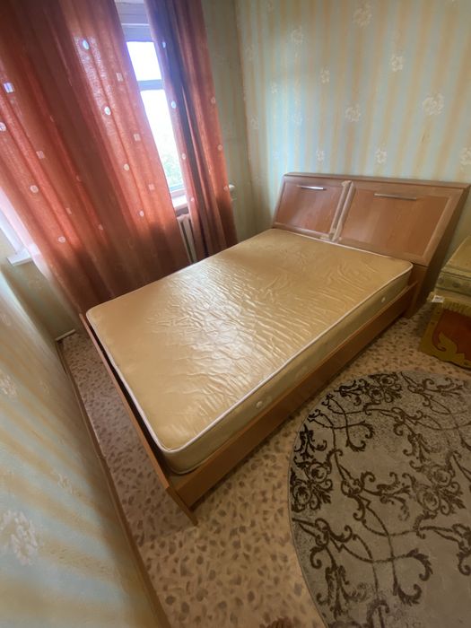Продам спальньи гарнитур