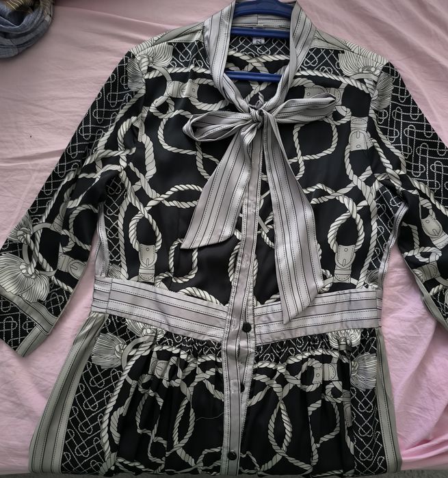 Атласное длинное платье