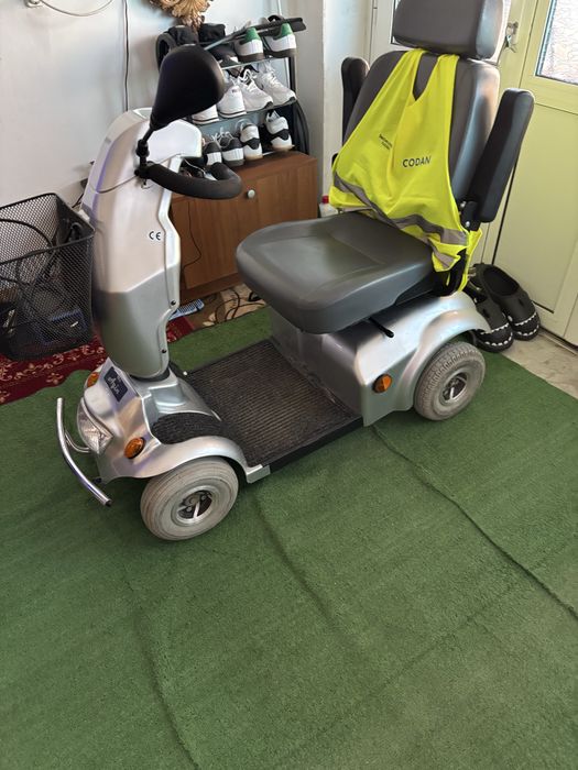 Електрическа четириколка