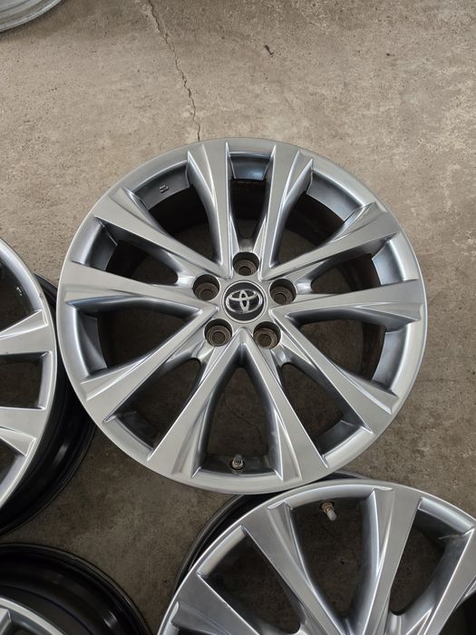 Джанти 18 / 5х114,3 - Toyota Rav4 и др. 5x114,3