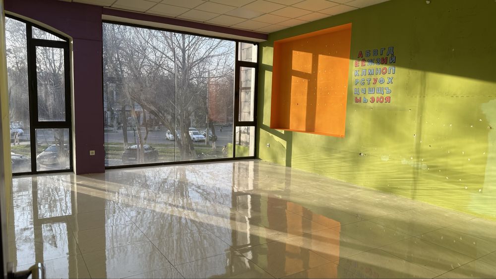 Сдам 3х этажное здание 933м2  в доль дороги Учтепа Без комиссии! F88