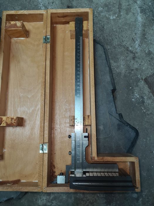 Subler mecanic vertical inaltime si trasaj vernier nou  nou