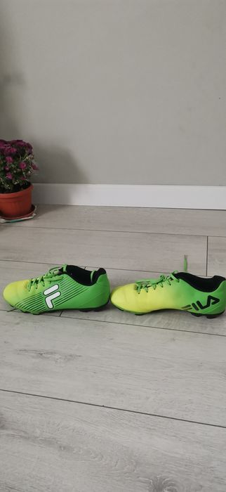 Футболни бутонки на fila
